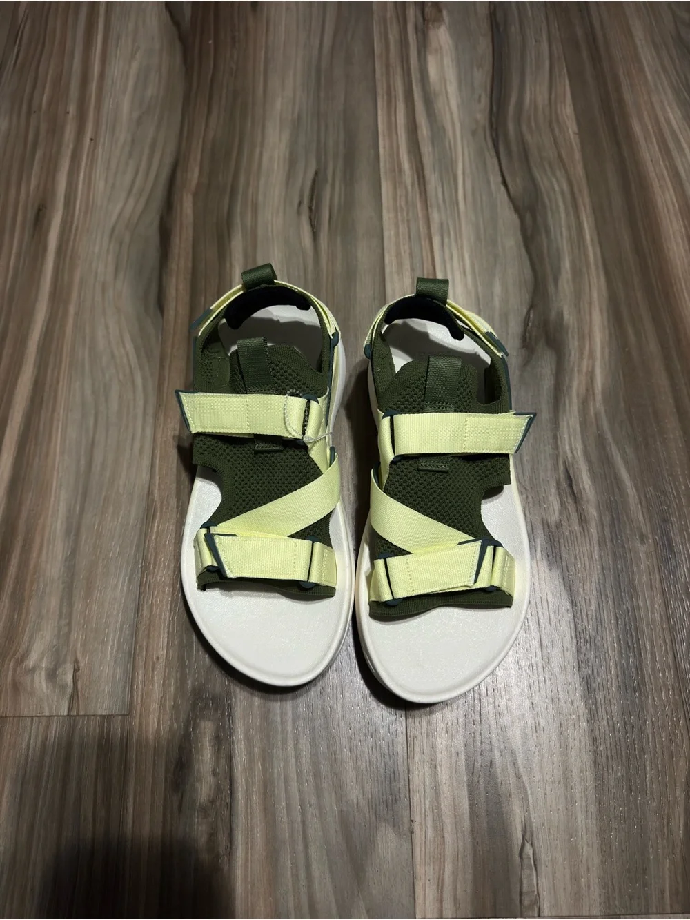 Teva Aventrail Hiking Sandals Pesto Green Mens Size 9 New